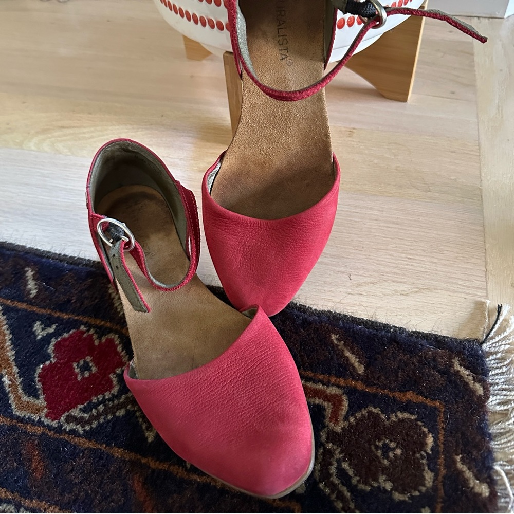 El Naturalista Mary Jane style shoes, red 🔴 in size 38 (7,5-8 US)